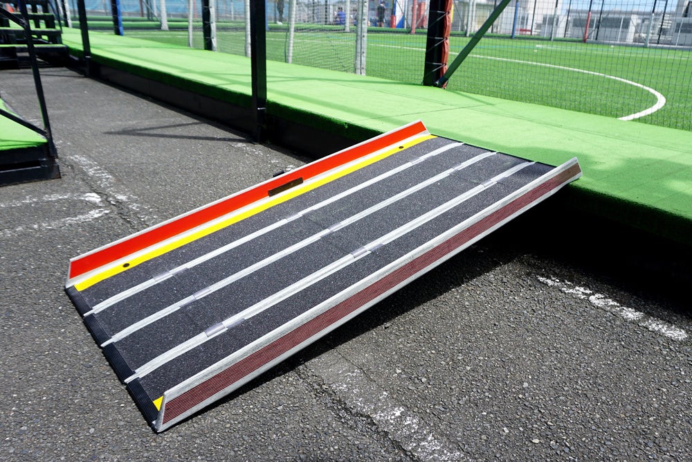 可動式段差解消スロープ