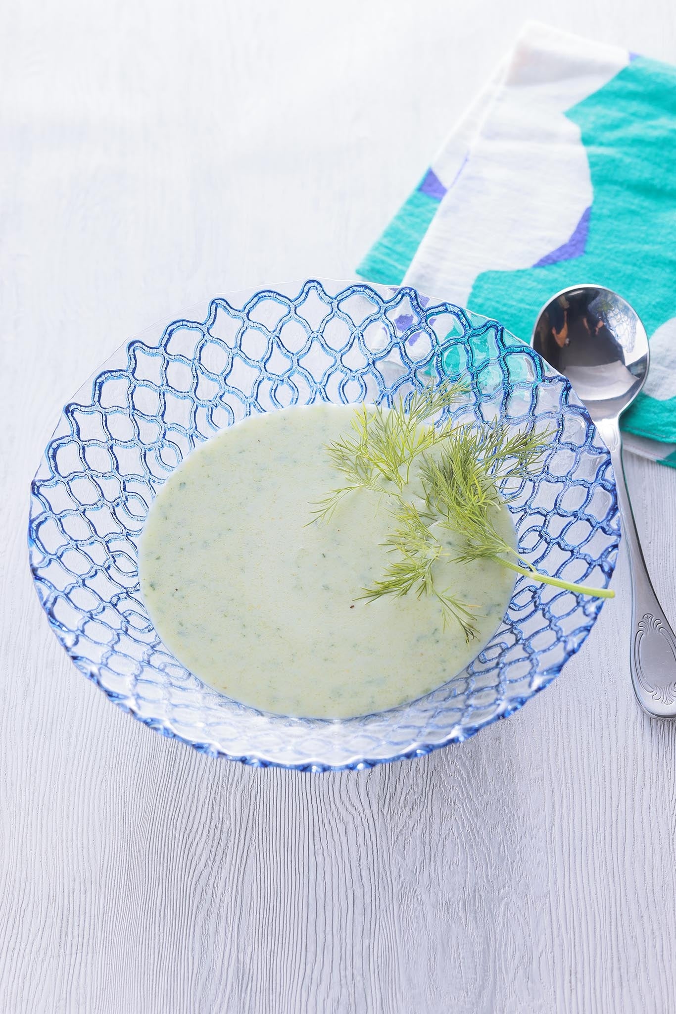 ズッキーニとにんにくの冷たいスープ