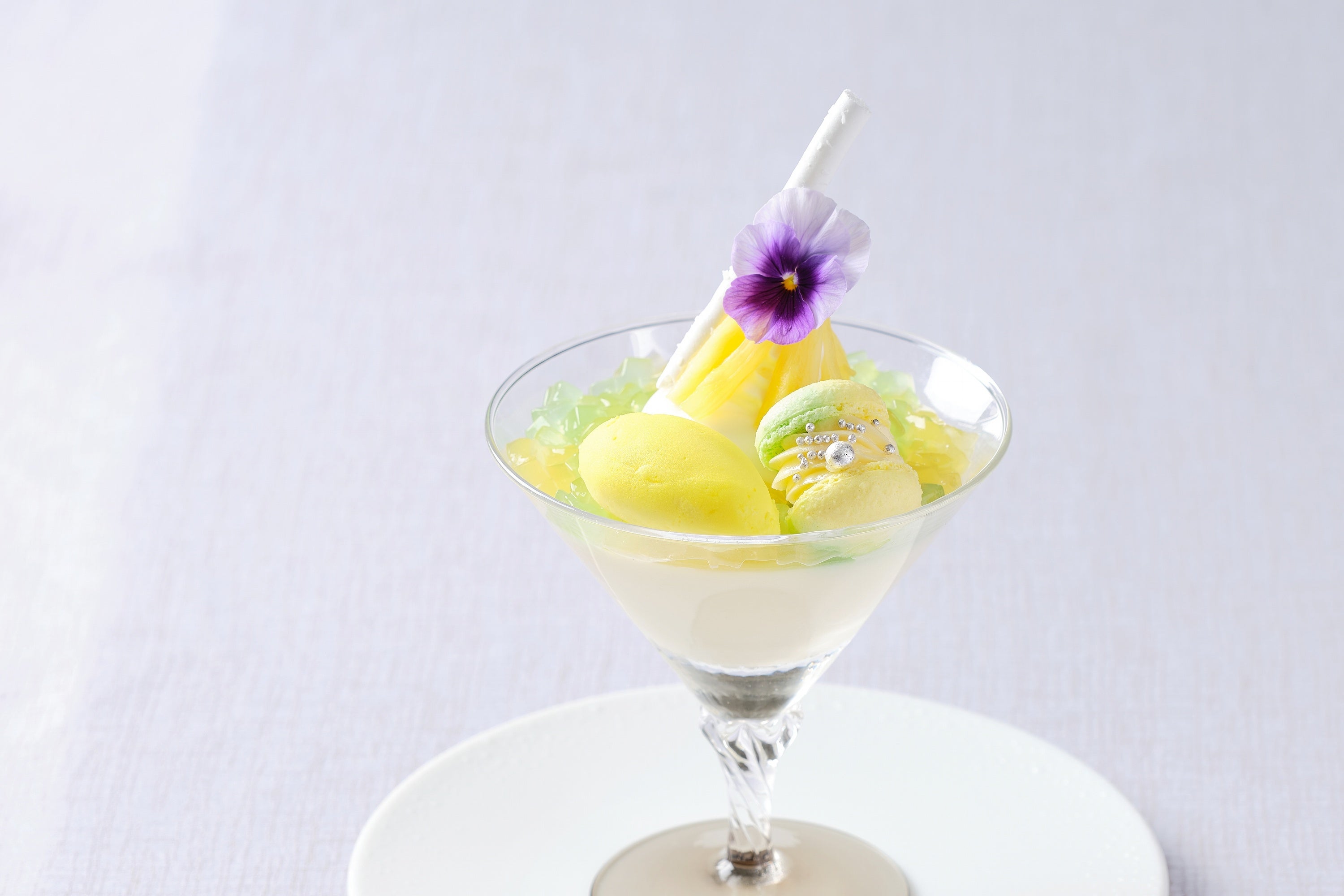 ココナッツとパイナップルのパフェ