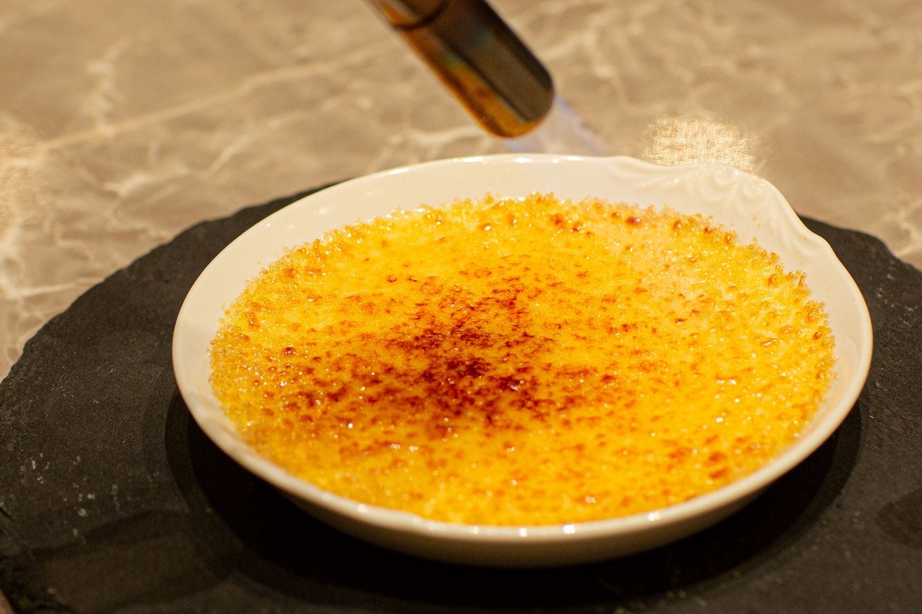 焼き立てクレームブリュレ