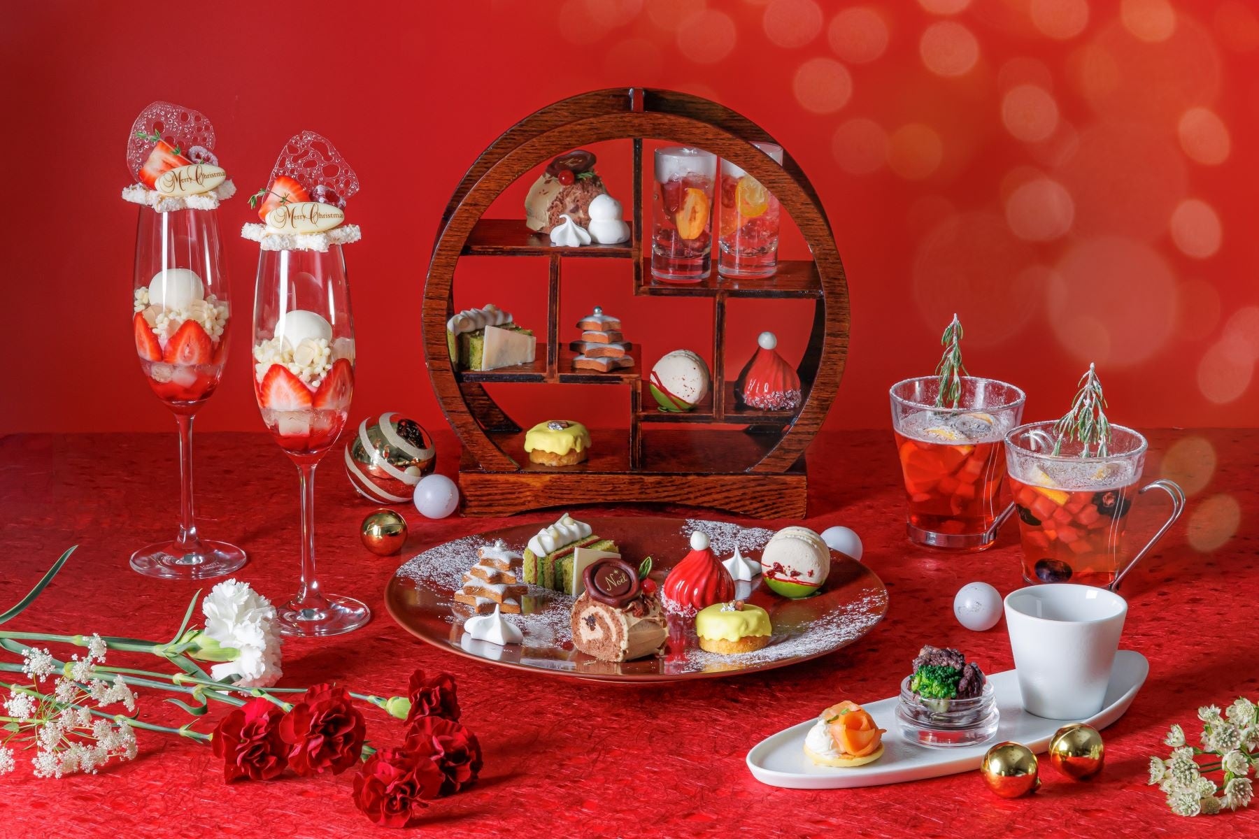 【京都】クリスマスシーズンに和・洋の食材で楽しむ“はんなりスイーツ”!いちごと洋梨を贅沢に使用した「苺と洋梨のクリスマスパフェ」付き『はんなりアフタヌーンティー~クリスマスコレクション~』