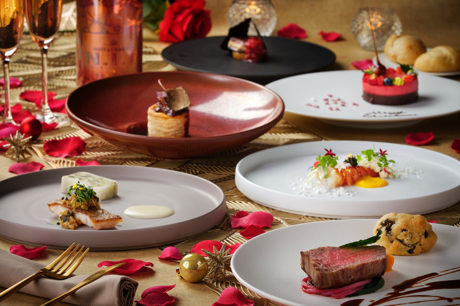 【大宮】トリュフ・フォアグラ・オマール海老や厳選牛など豪華食材を使用! クリスマスイルミネーションを眺めながら堪能できる「クリスマスディナー2024」