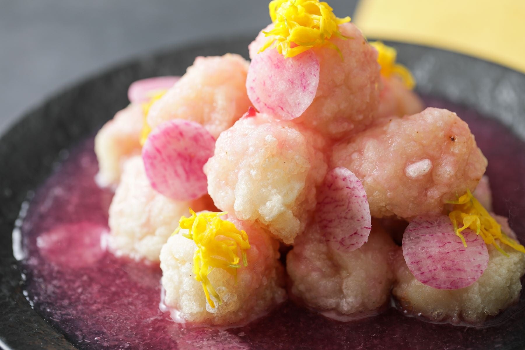 白身魚のフリット 南高梅のみぞれ餡とともに（和歌山県）