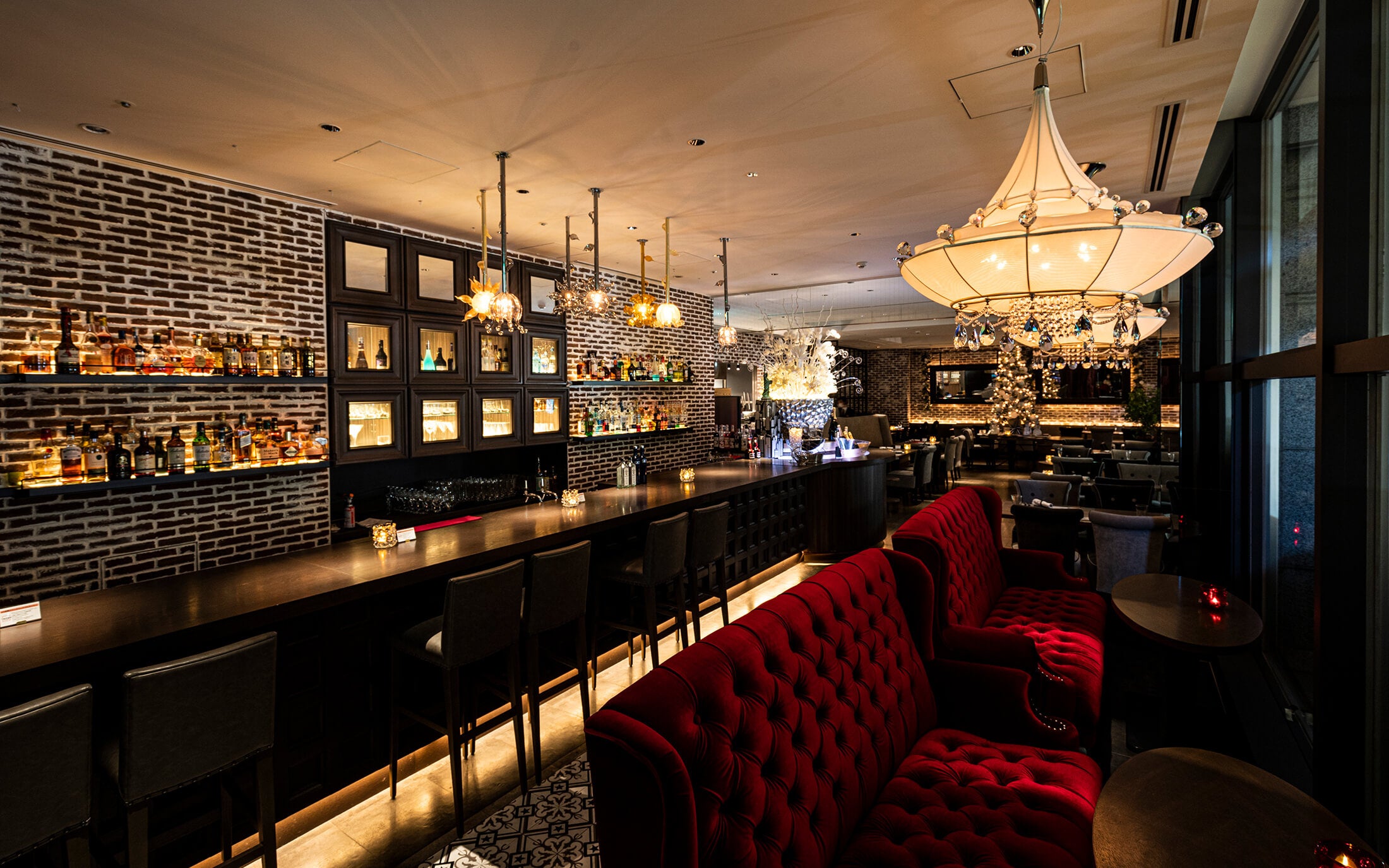 ザ ストリングス 表参道「TAVERN by the green（タバーン・バイ ザ グリーン）」