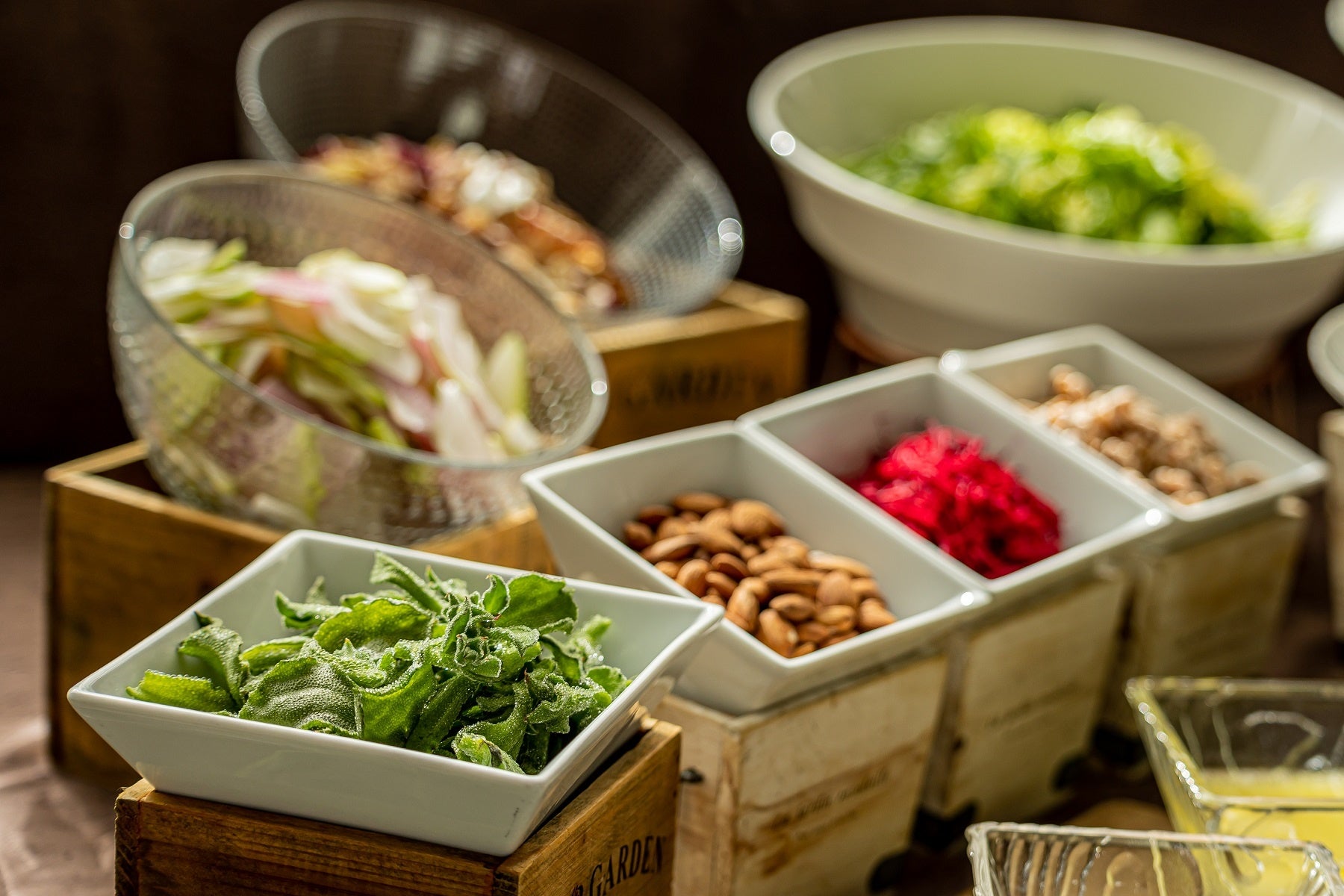 お好みの野菜を選んで作るヘルシー夏野菜サラダ　3種類のヘルシードレッシングで