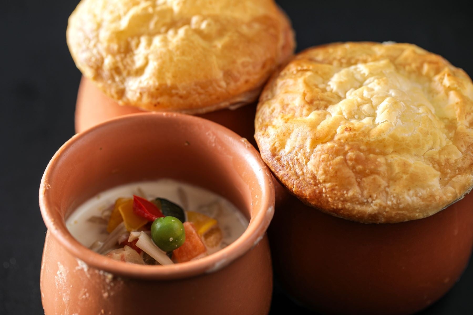 四季彩るチャウダースープのパイ包み焼き ～キャトルセゾン～