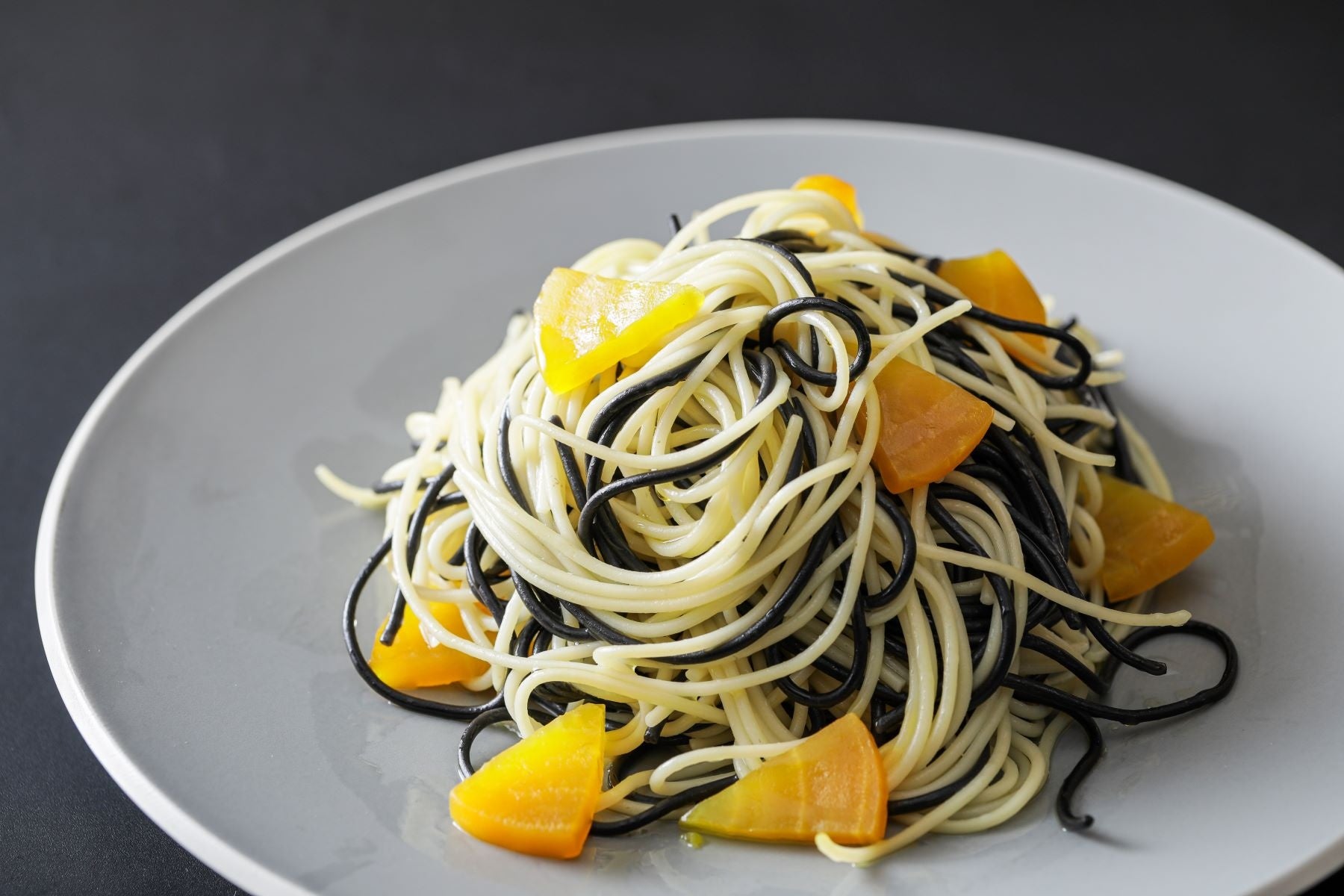 アンチョビと黄色い蕪のスパゲッティ アーリオ・オーリオ（カーバケッティ）
