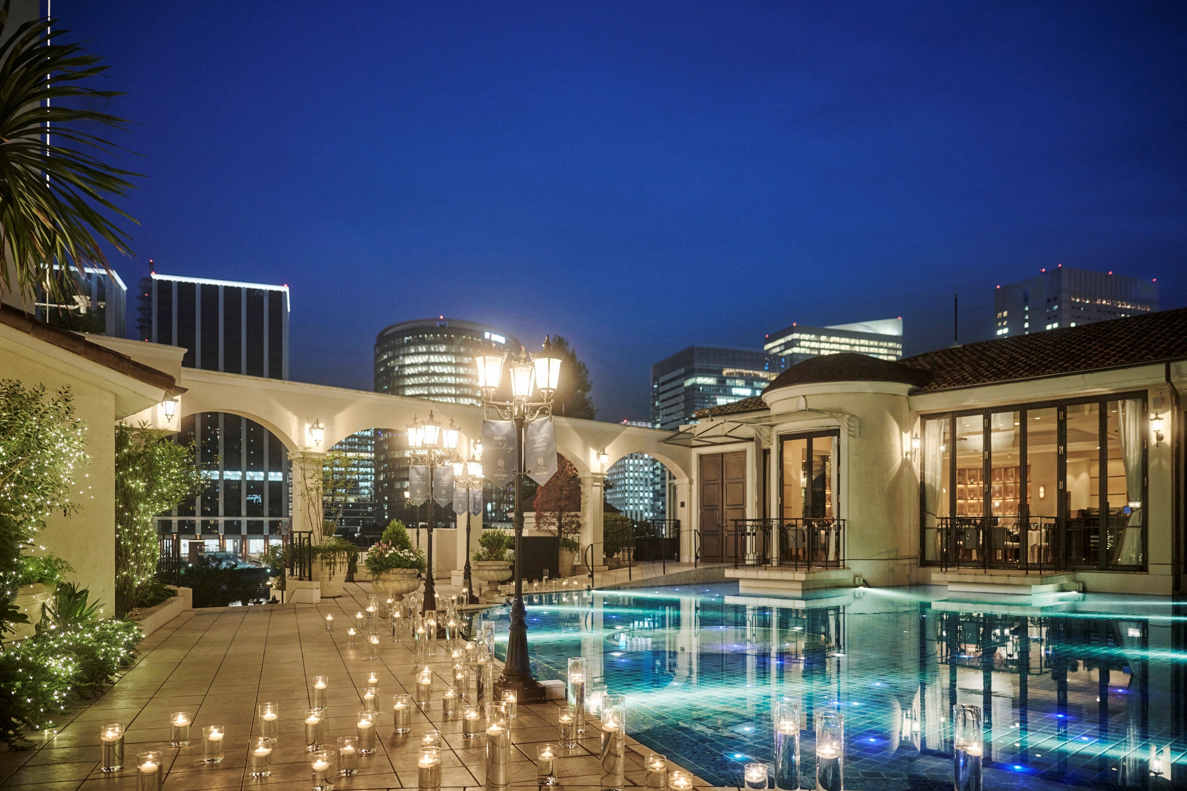 チャペル横の空中庭園イメージ