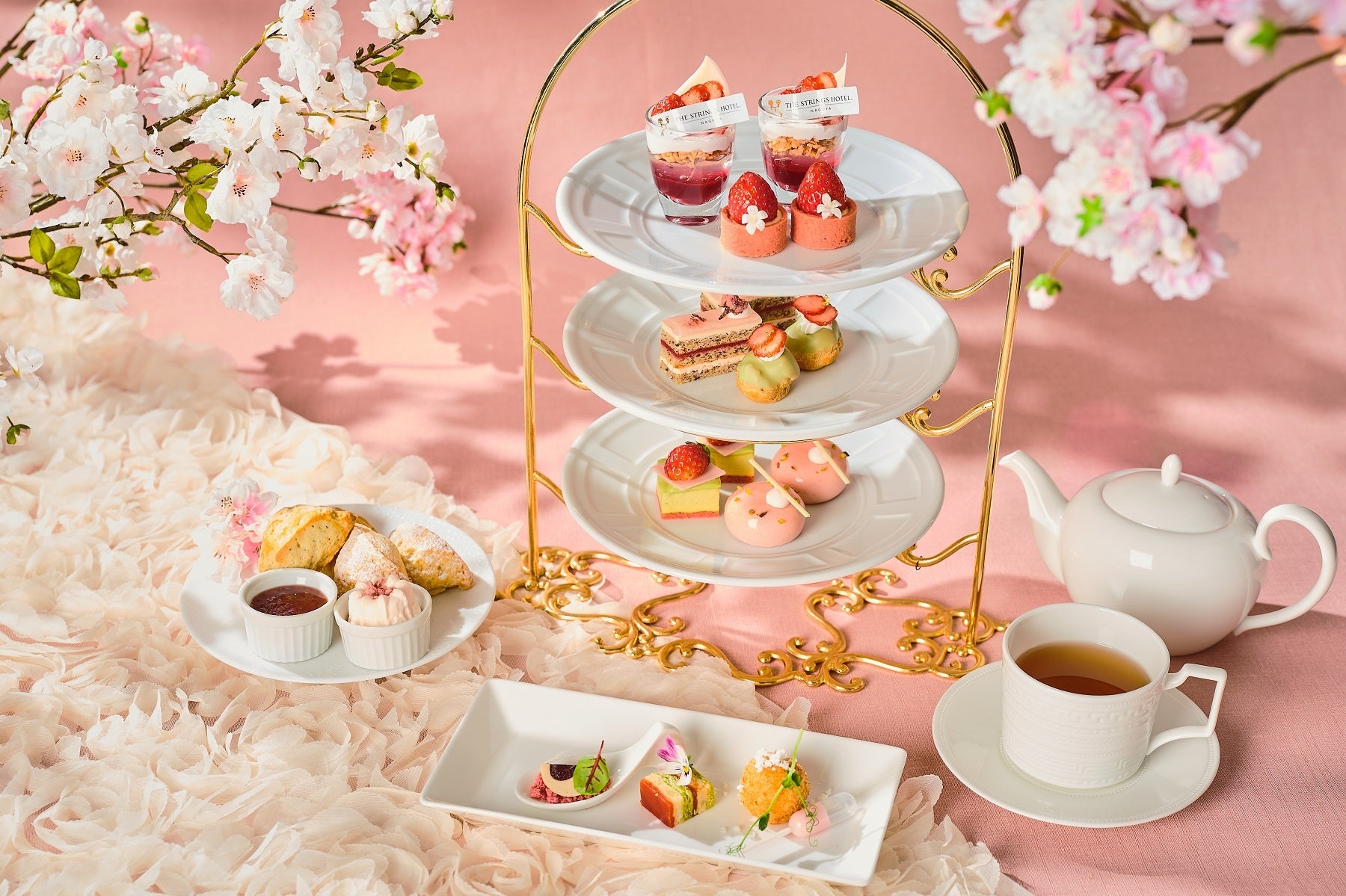 ストリングスホテル名古屋 桜ストロベリーアフタヌーンティーイメージ