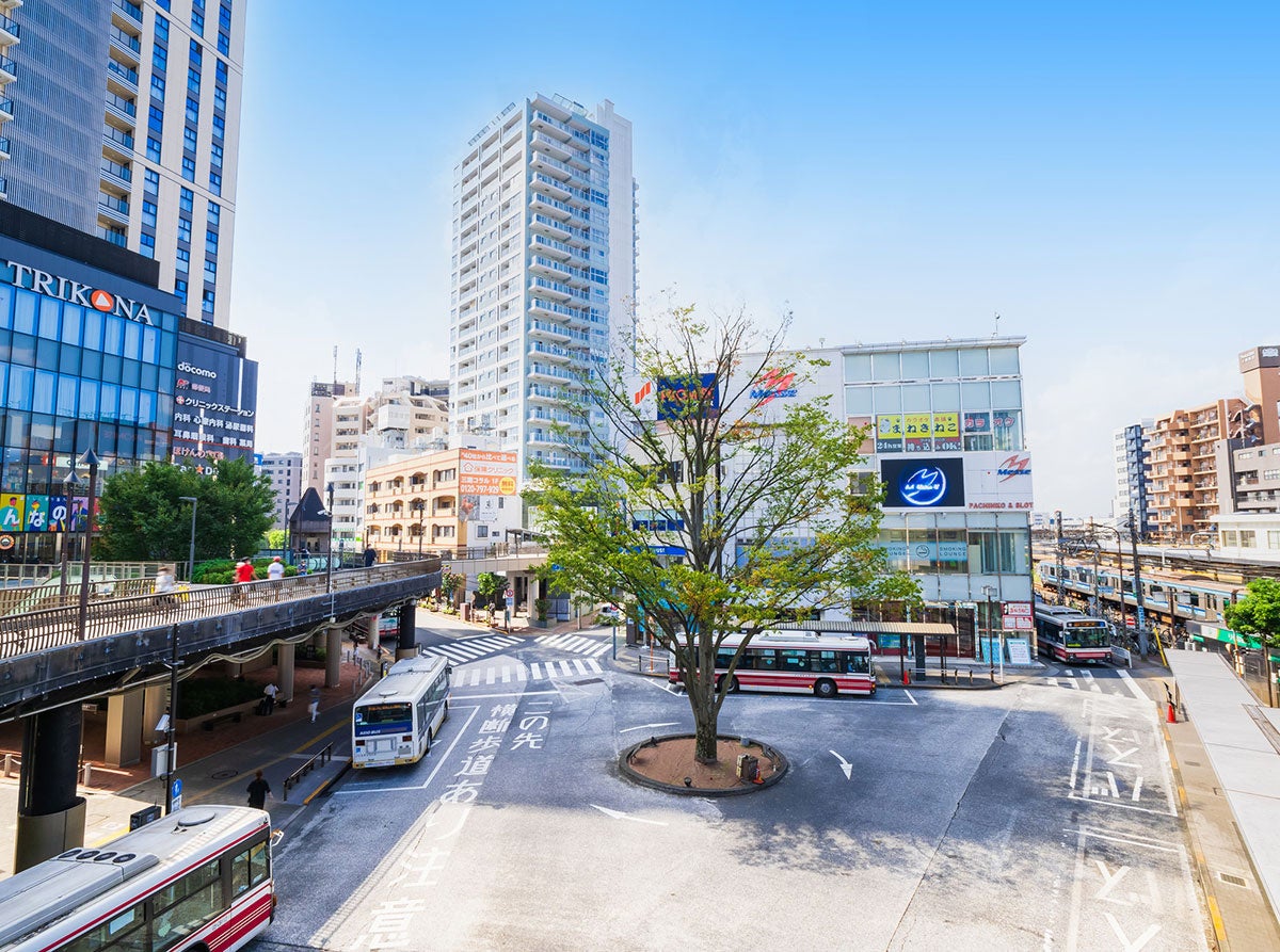 三鷹駅周辺には公園や緑地も多く、また商業施設や飲食店なども充実