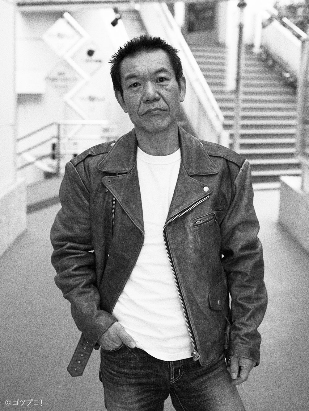 守衛：木下藤次郎（椿組）