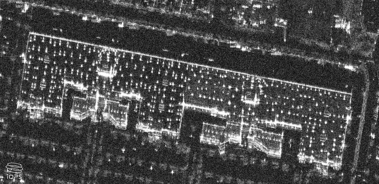 ショッピングモール屋上の室外機