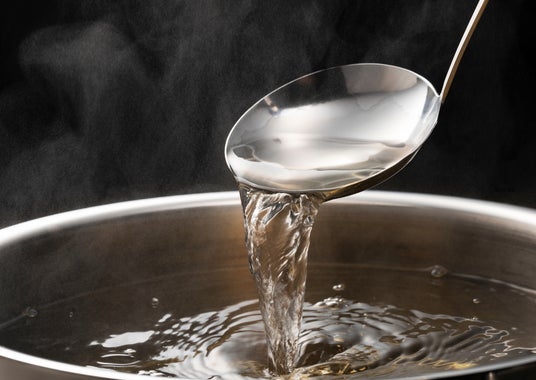 最新技術で進化する駅そばの出汁