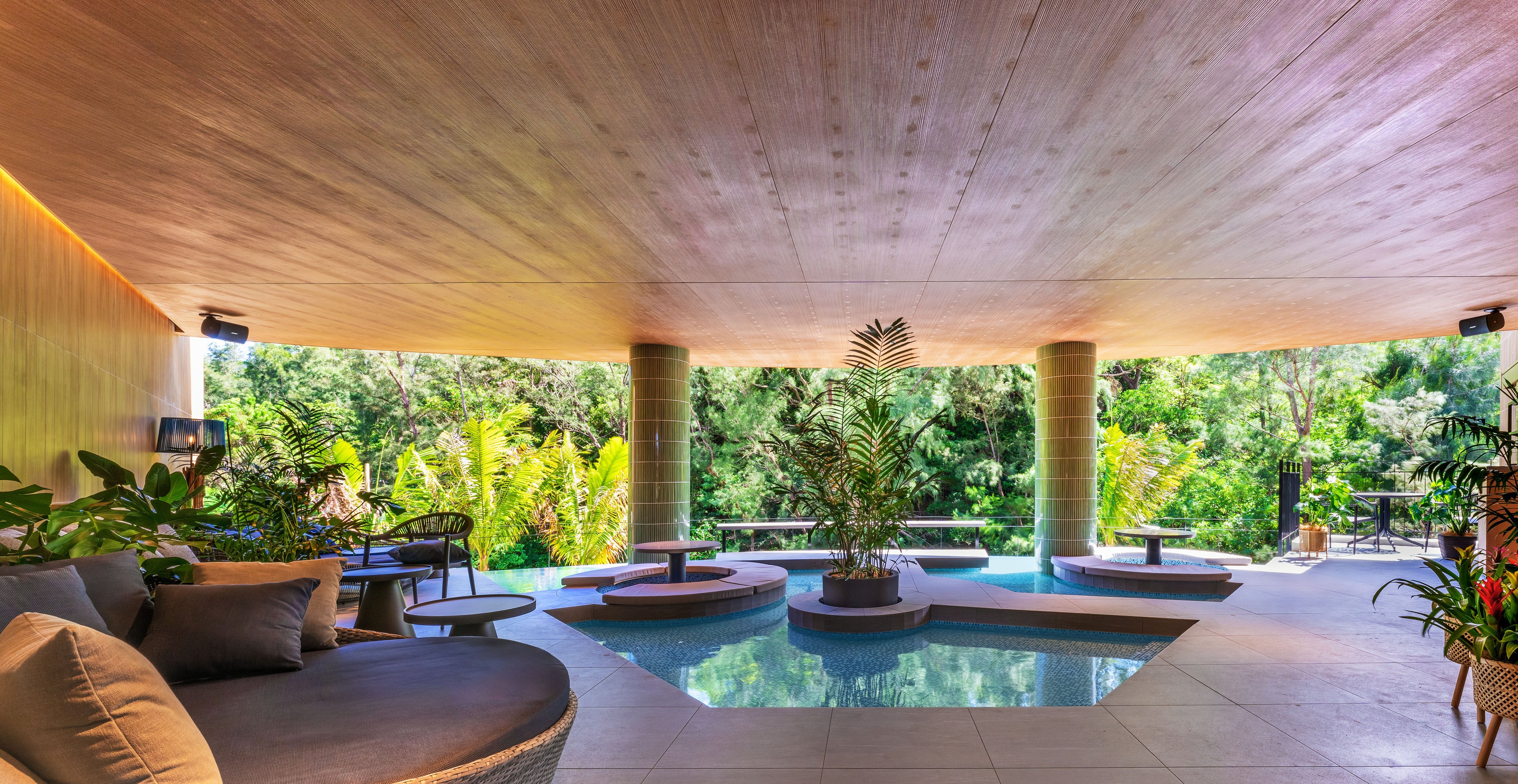 【沖縄】日本一早い桜に出会う「Yanbaru Sakura Journey 2026」を開催 TWIN-LINE HOTEL YANBARU OKINAWA JAPAN