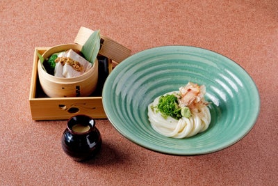 柔らか豚とお野菜の蒸籠蒸しおうどん