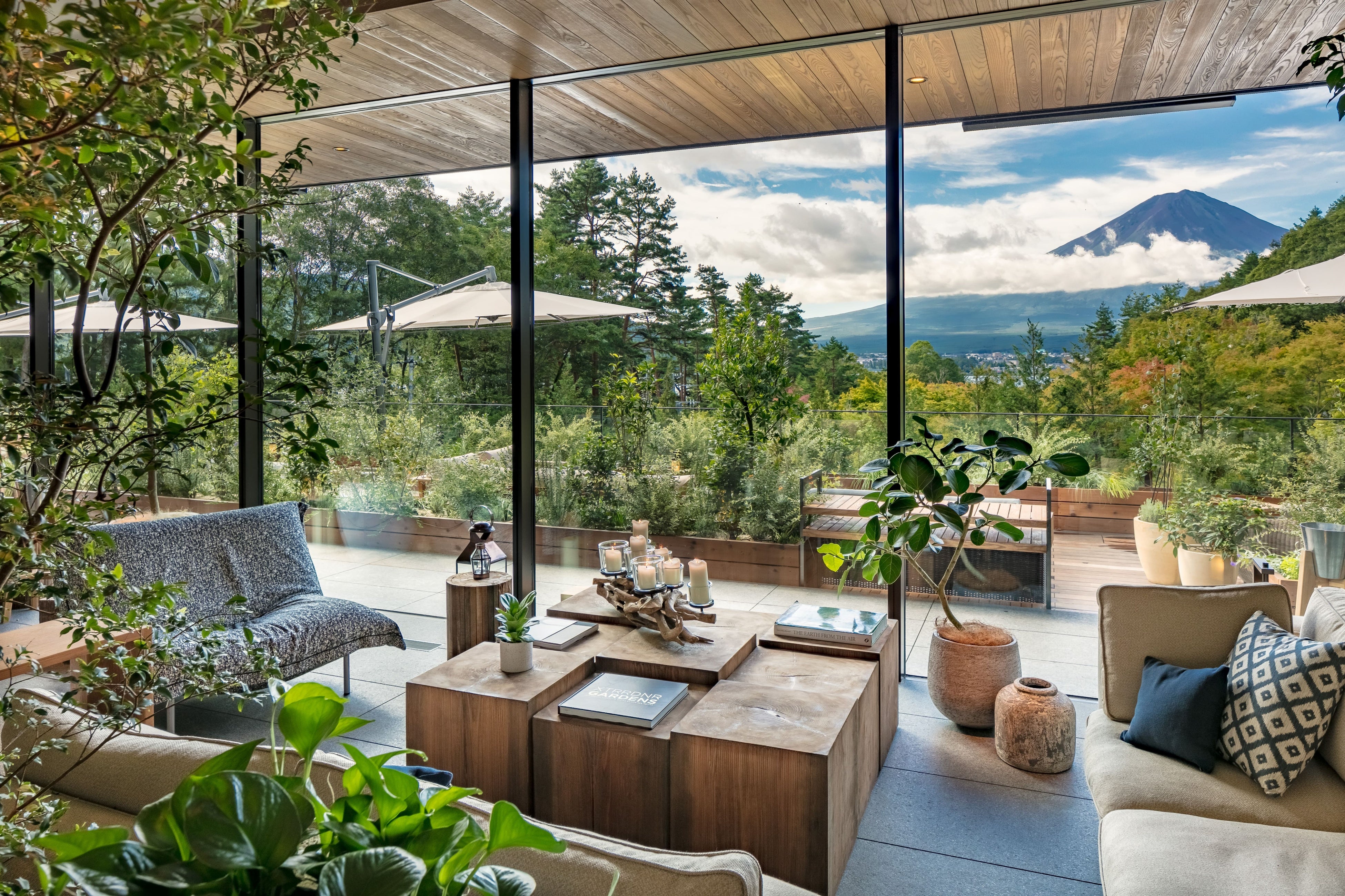 ふふ 河口湖 ロビーラウンジ