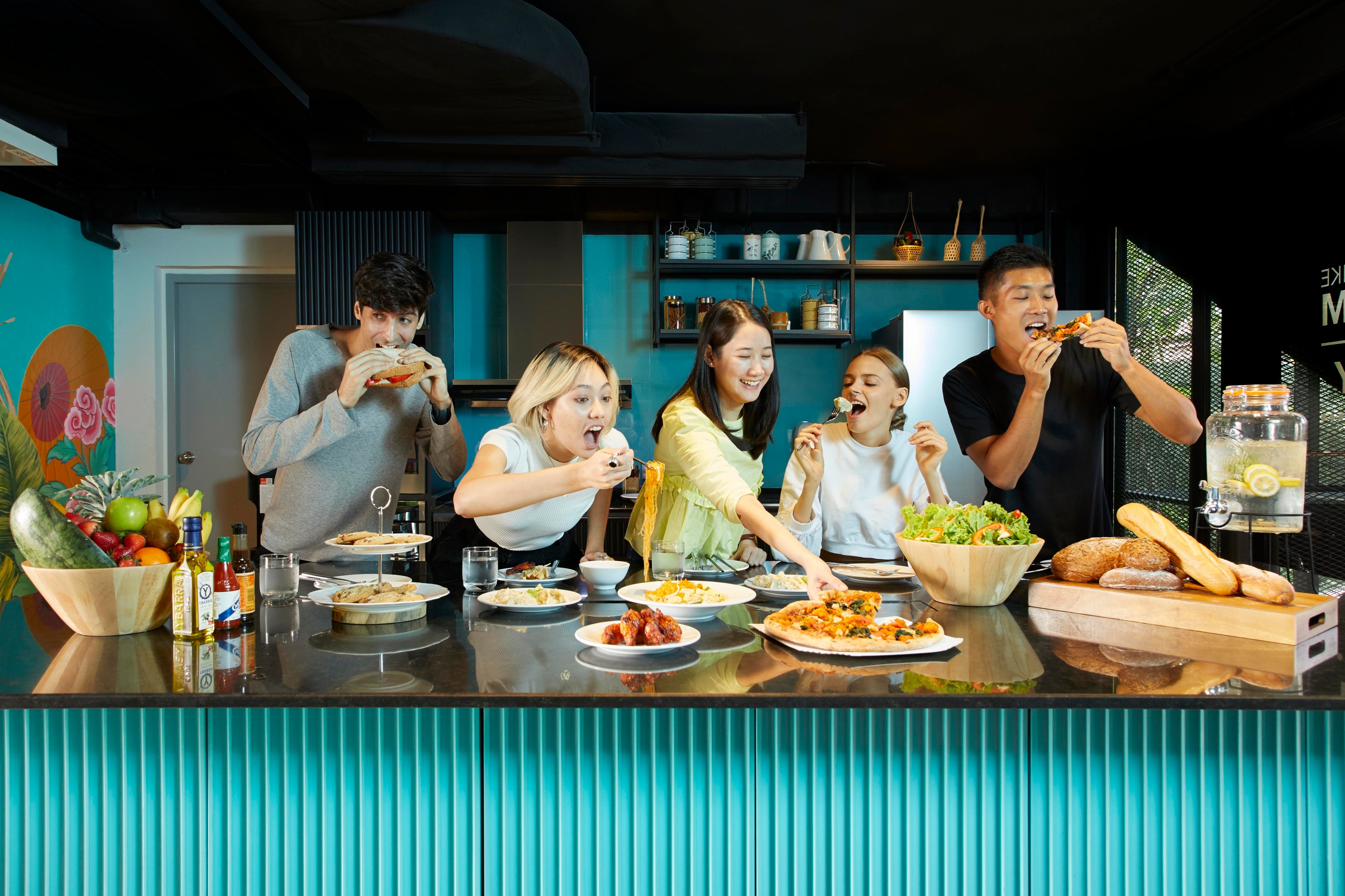 ソーシャルキッチンBond - lyf Sukhumvit 8 Bangkok