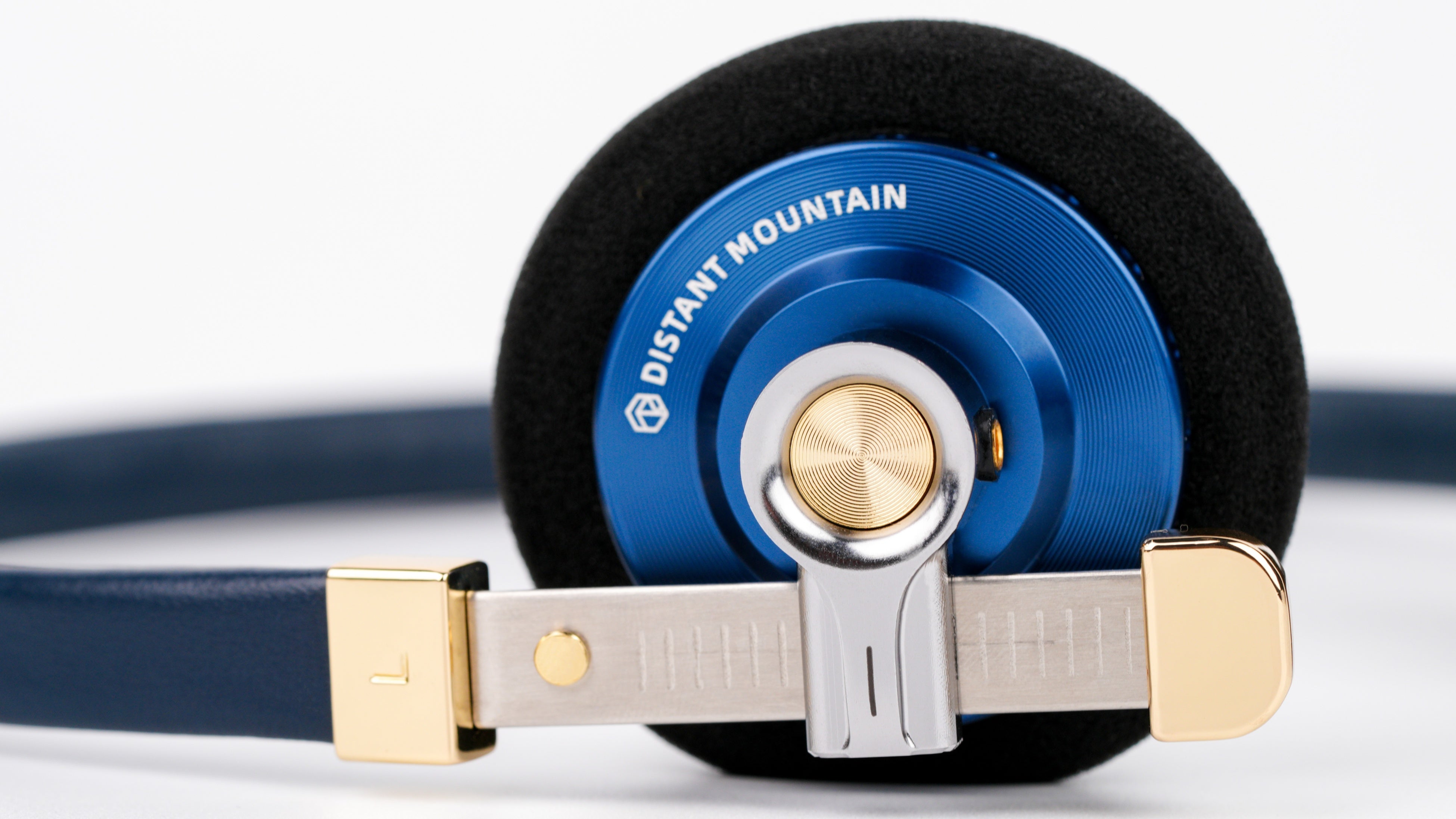 ROSE] ブランド設立10周年を記念し、80'sレトロスタイル有線ヘッドホン