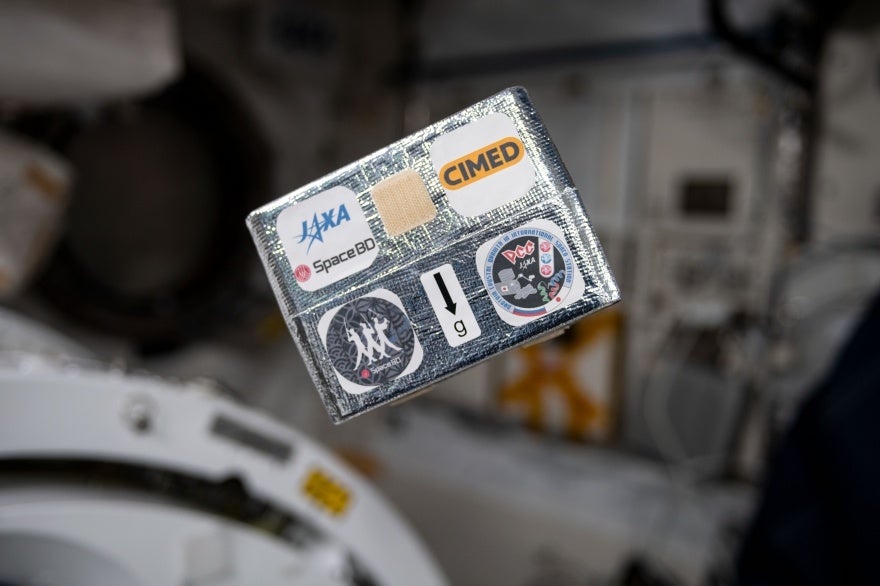 ISSに運ばれた低温高品質タンパク質 結晶生成実験サンプル(イメージ)©JAXA NASA