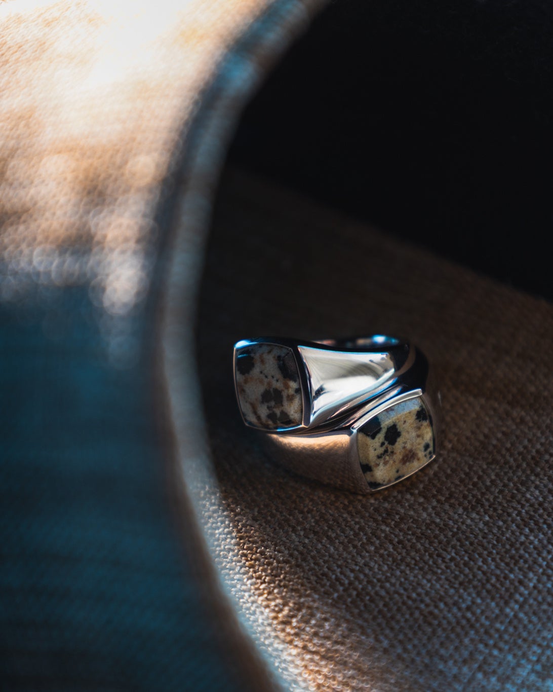 【TOM WOOD(トムウッド)】 60号 TOM WOOD〈トム ウッド〉からLeopardストーン復刻の別注リングが登場