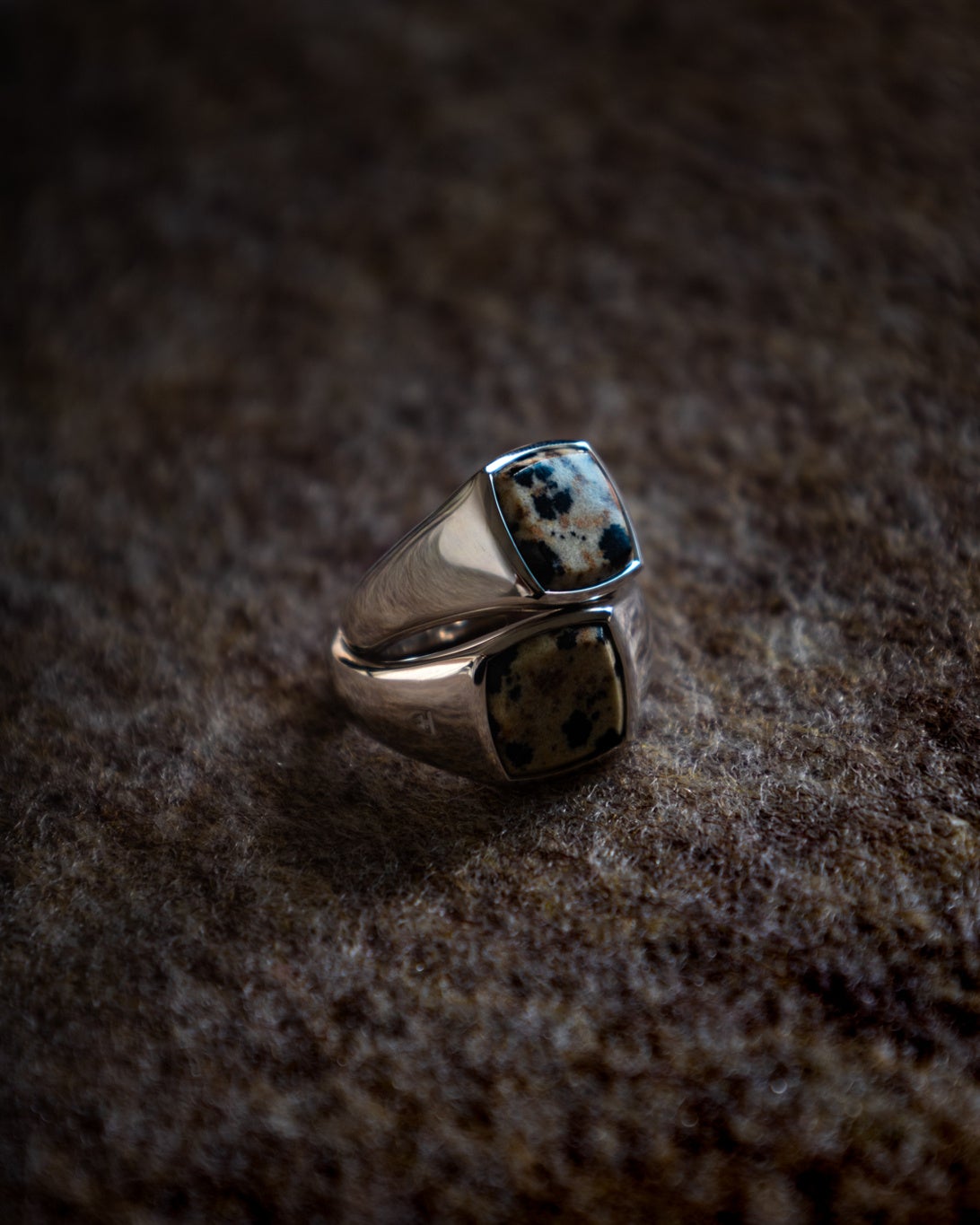 【TOM WOOD(トムウッド)】 60号 TOM WOOD〈トム ウッド〉からLeopardストーン復刻の別注リングが登場