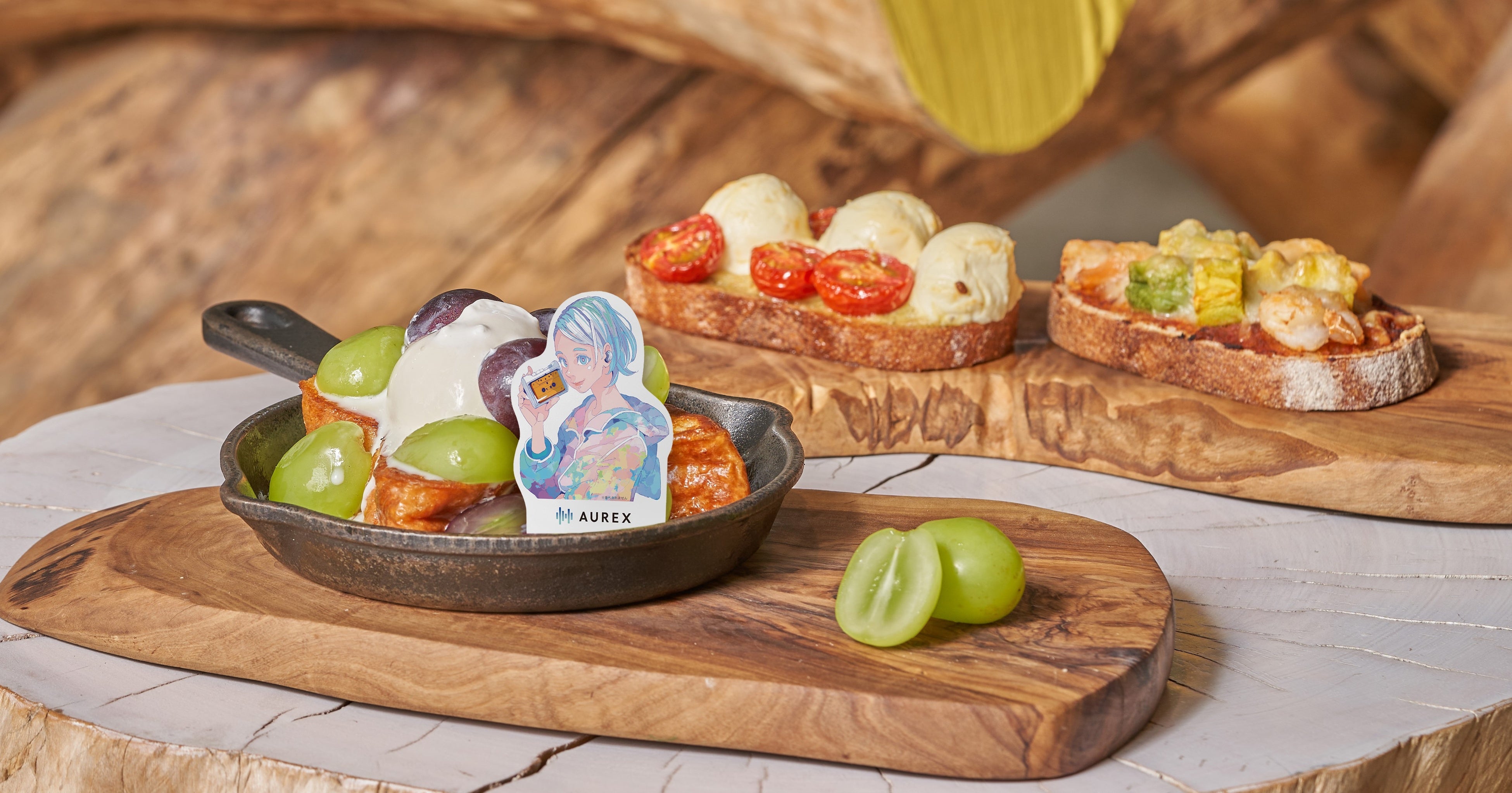 期間限定コラボレーションメニュー(フレンチトースト、パン)