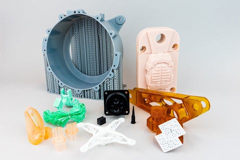 Stratasys Origin OneおよびOrigin One Dentalプリンタで利用できる新材料による3Dプリント部品。(写真 BUSINESS WIRE)