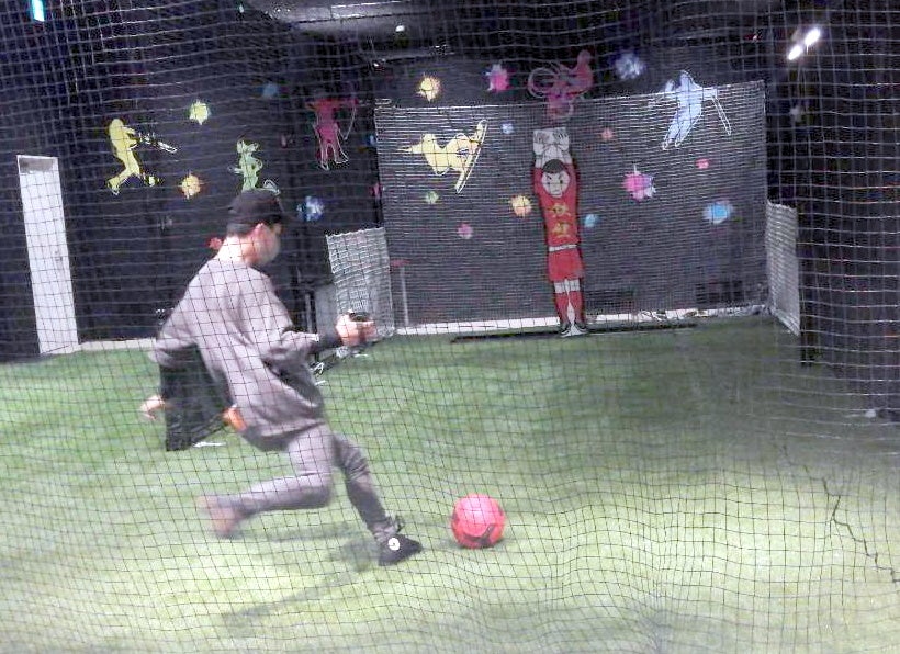 スポーツ60&スマート センサーロボット型PKマシン「ゴールキーパー鉄壁君」