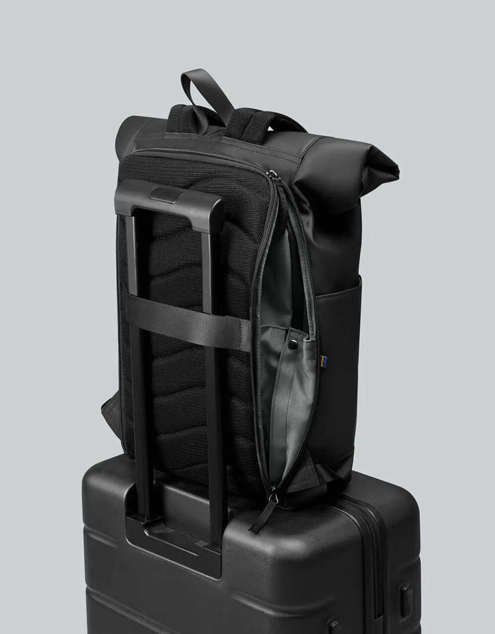 美品 北欧 ガストンルーガ×ニコン カメラバッグ バックパック リュック ガストンルーガ】有名カメラブランド「Nikon」と革新性と時代を