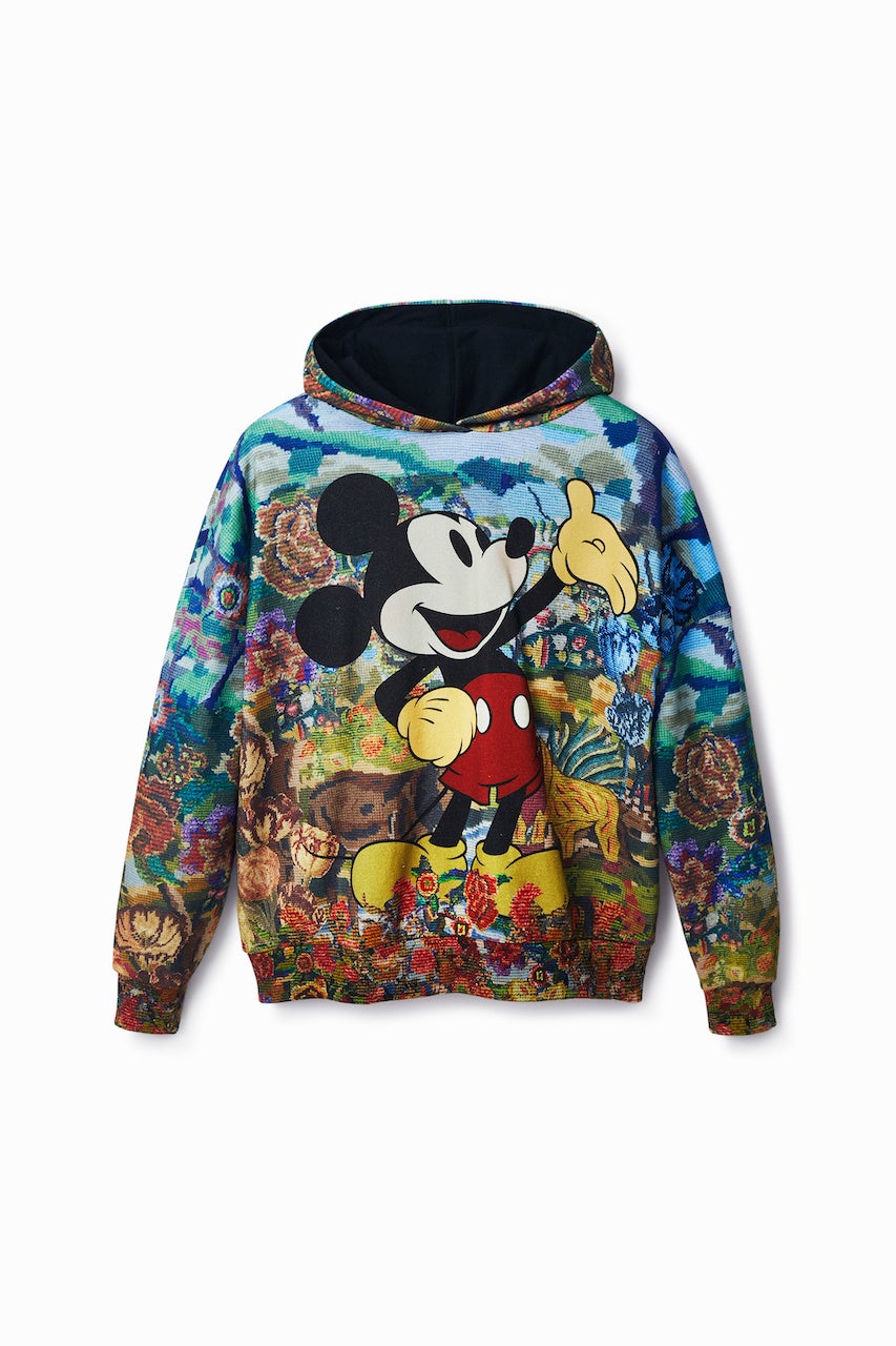 Sweat shirt  ¥19,900 (税込) ©︎Disney