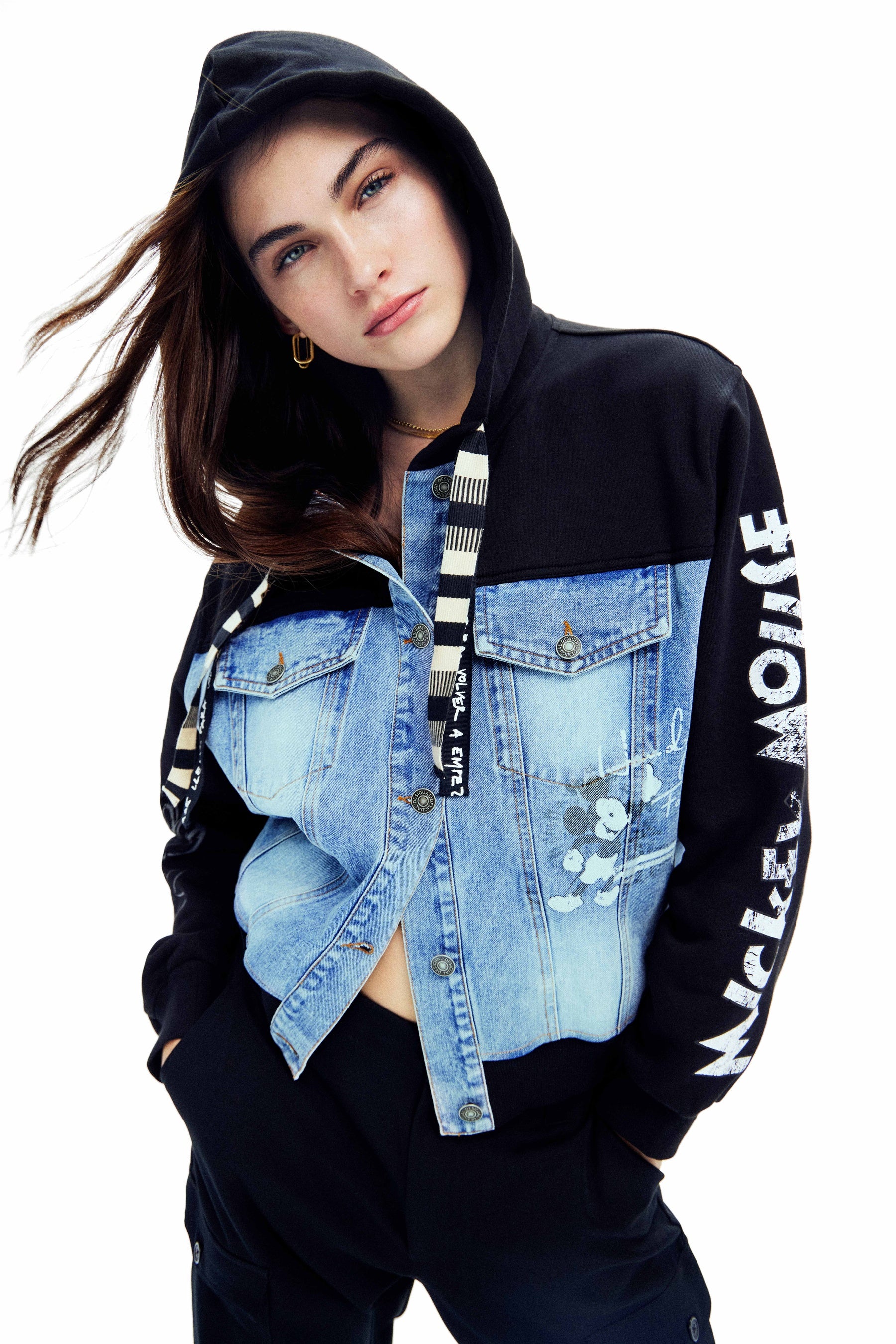 ©︎Disney Jacket ¥27,900 (税込) 