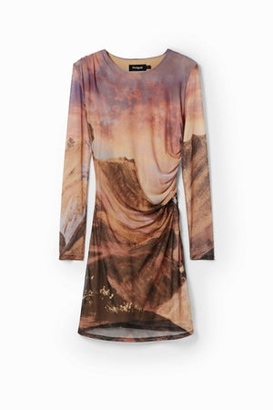 風景モチーフ スリムミニワンピース ¥17,900(tax in)