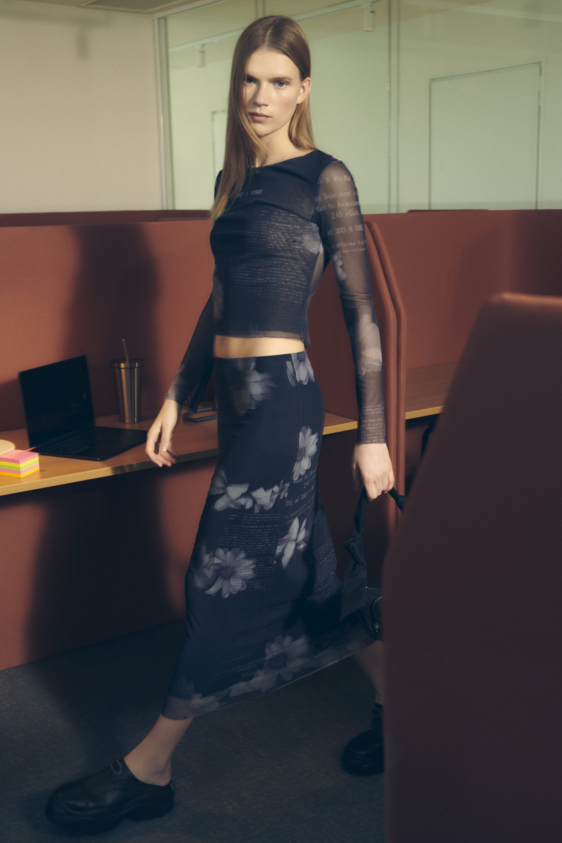 リボン プレーンカラー ミニクロスボディバッグ ¥13,900(tax in)