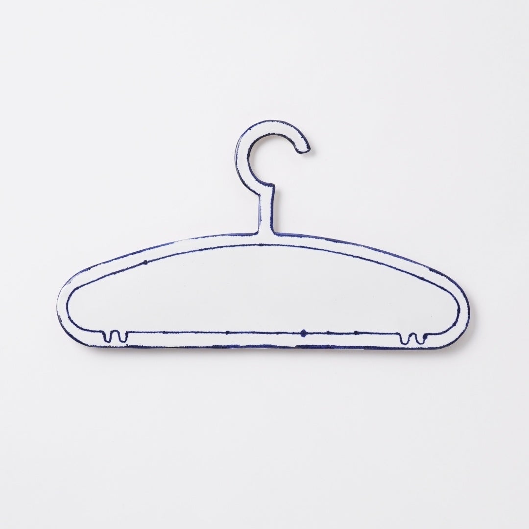 Hanger／2022／13.8×21.6cm ／©️Marianne Hallberg