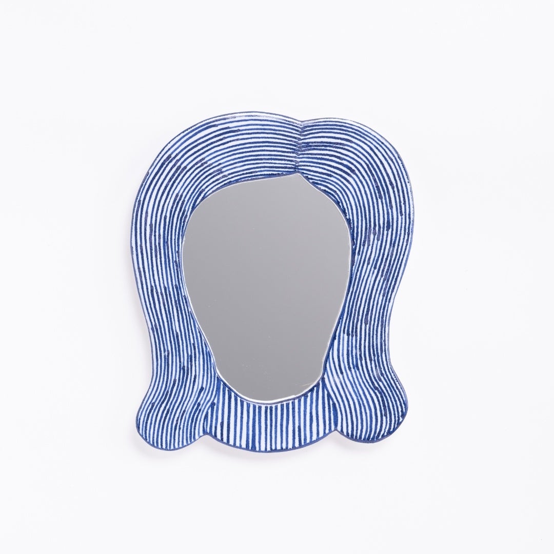 私はだれ？2番／23 x 19.9cm