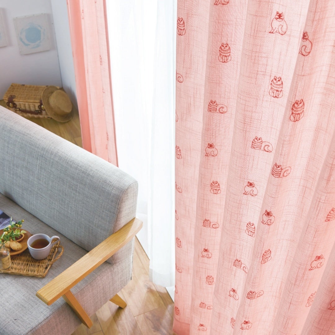 刺繍カーテン（スケッチねこたち・ピンク・麻混）