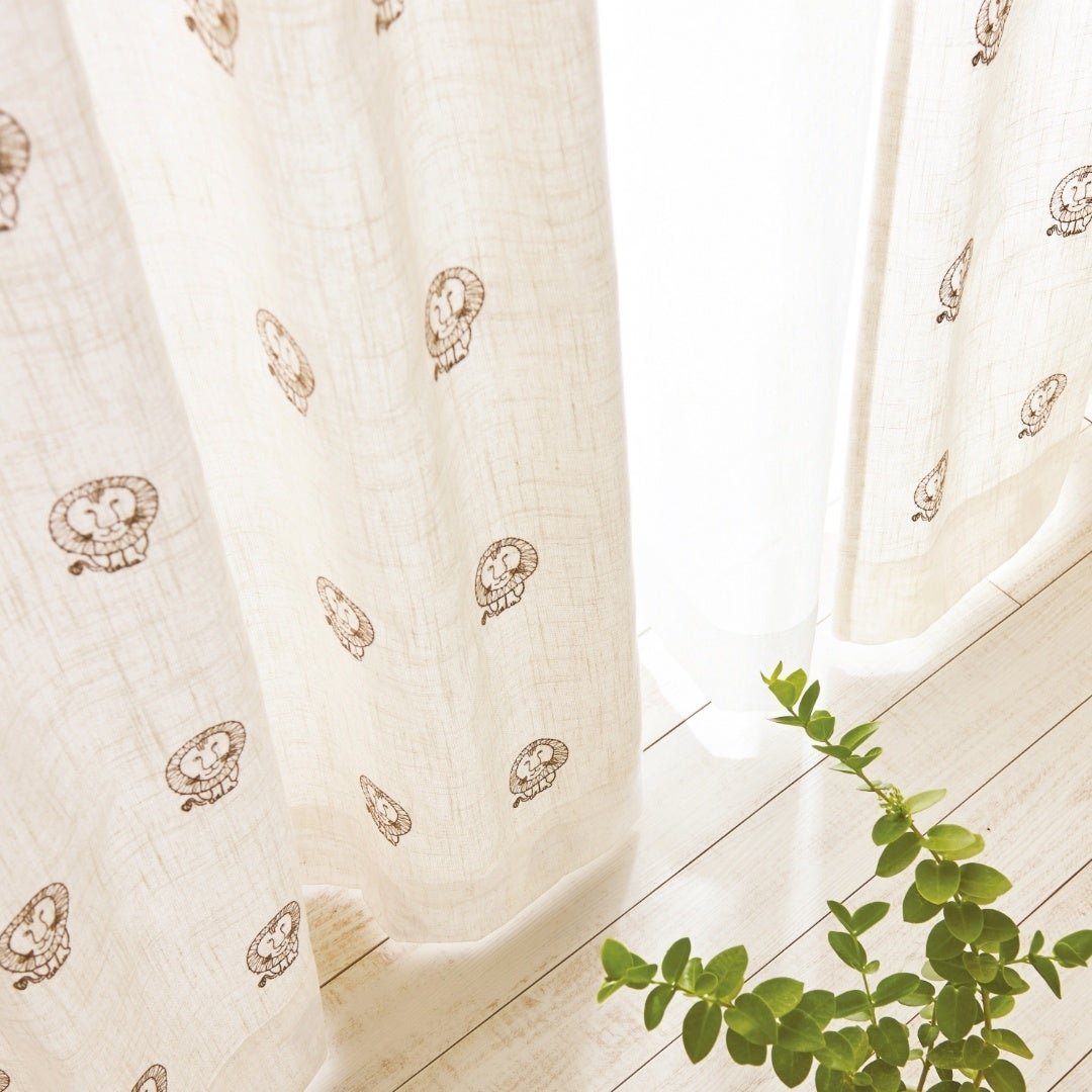 刺繍カーテン（ライオン・ブラウン・麻混）
