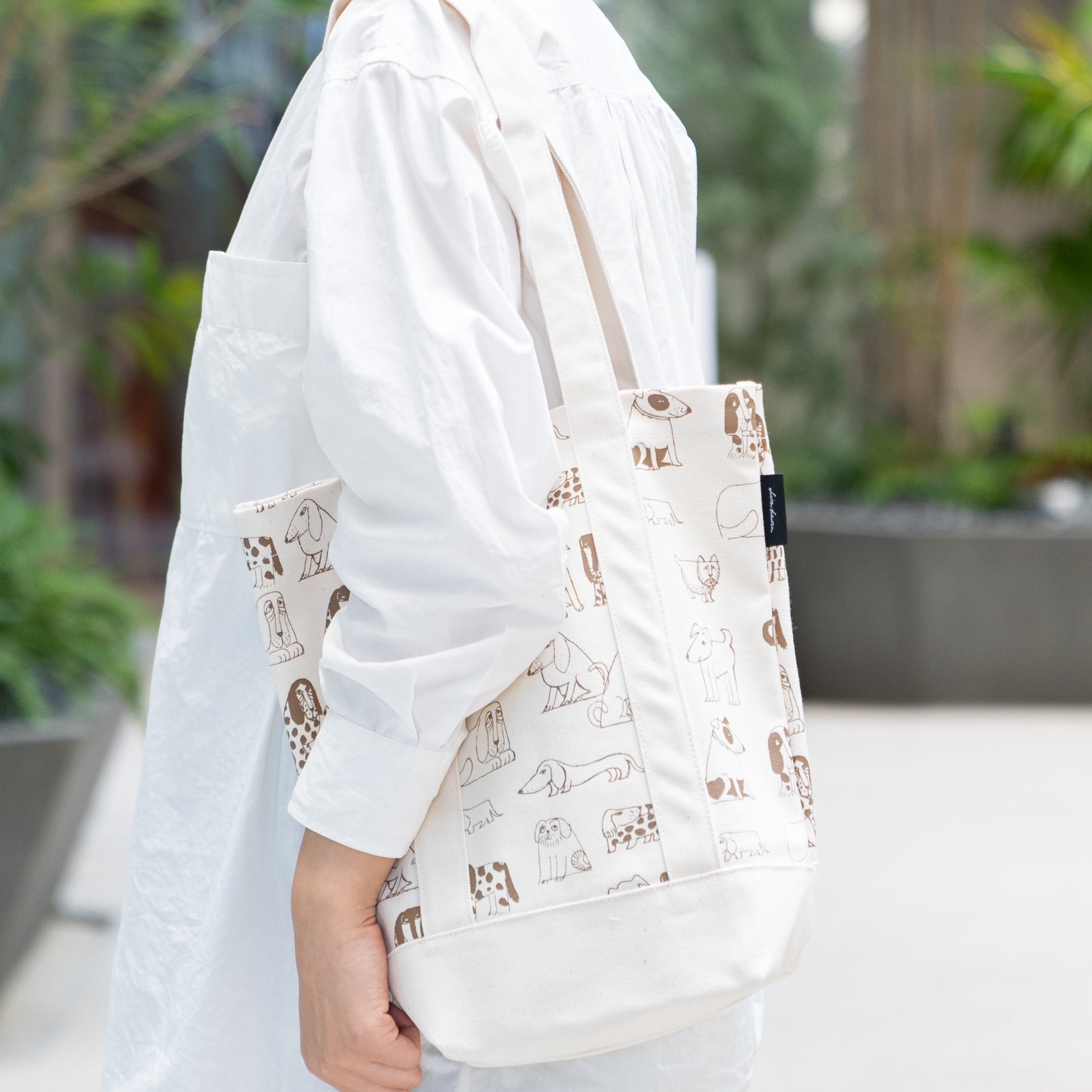 スペシャルサイト】リサ・ラーソンの犬オンリー！ | 株式会社トンカチ