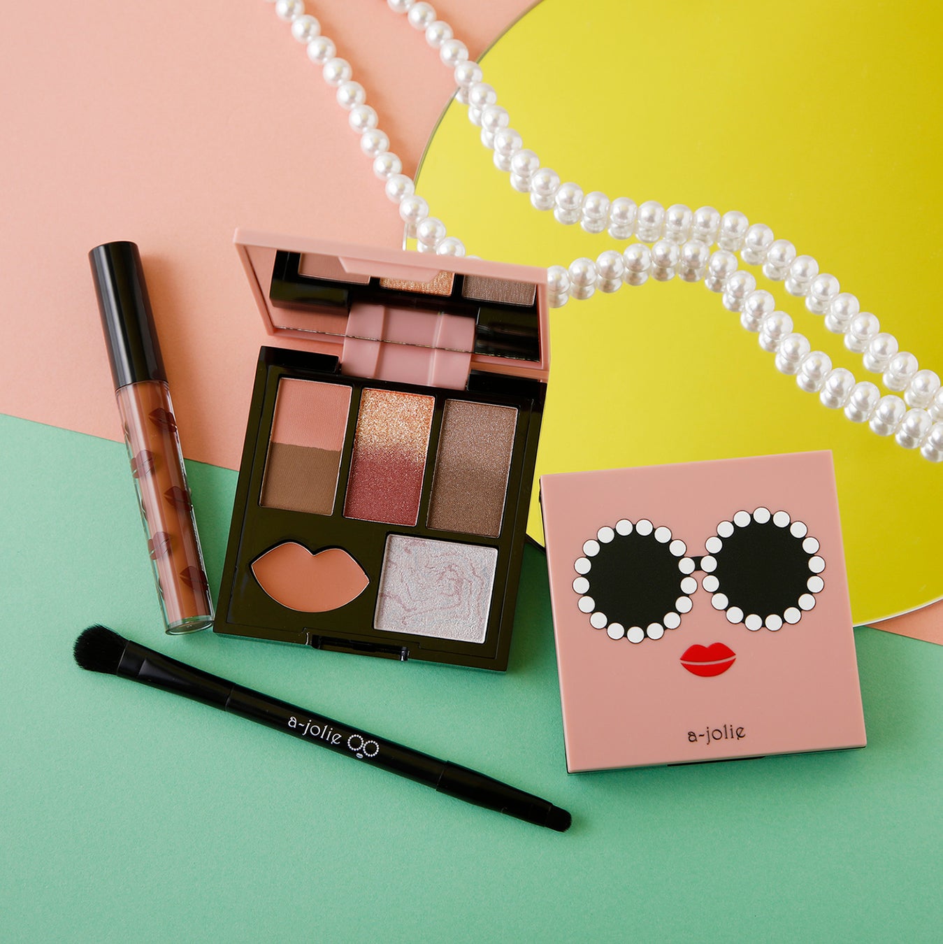 大人の女性に大人気 A Jolie 初 のコスメセットが登場 豪華3点セットで12 発売 株式会社 宝島社のプレスリリース 大人の女性に大人気 A Jolie 初 のコスメセットが登場 豪華3点セットで12 発売 株式会社 宝島社のプレスリリース