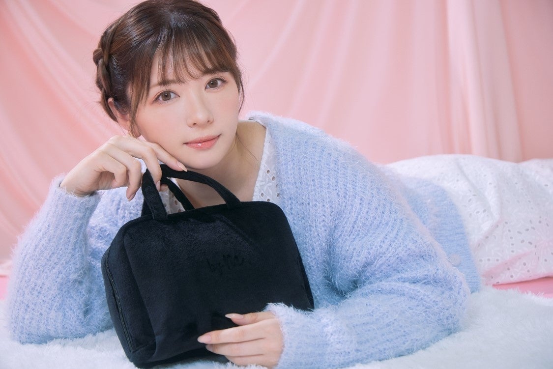 登録者数100万人超え】1/20発売 美容系動画クリエイター「かわにしみき