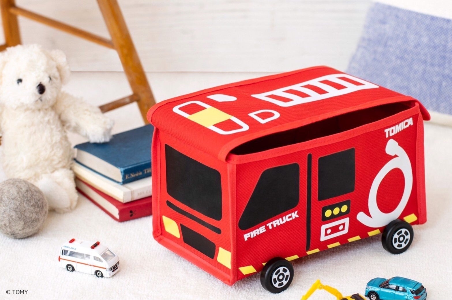 トミカ ほんものみたいに動く はしる 消防車デザイン のお片付けbox 4 14発売 株式会社 宝島社のプレスリリース トミカ ほんものみたいに動く はしる 消防車デザイン のお片付けbox 4 14発売 株式会社 宝島社のプレスリリース