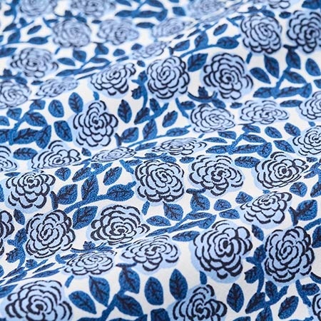 バラがモチーフのルース柄