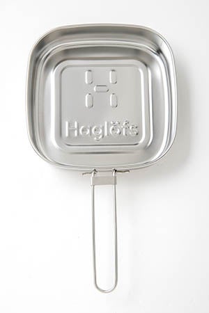 ポイント1. 「Haglöfs」ブランドロゴ入り！