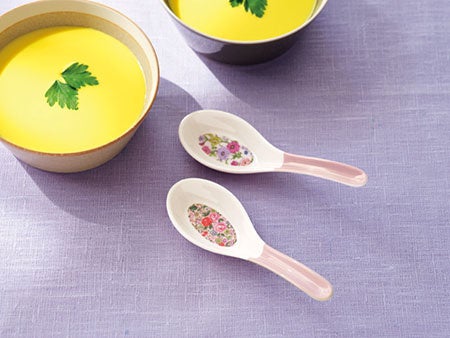 （写真上から）ギリー、ロウェナ