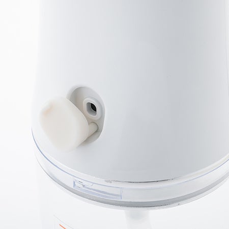 充電プラグは本体背面にあり