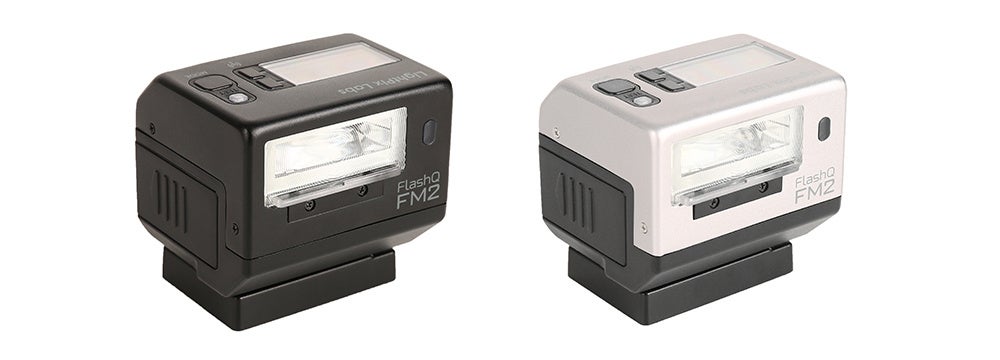 ライトピックスラボ新商品】クラシカルなデザインの小型フラッシュ