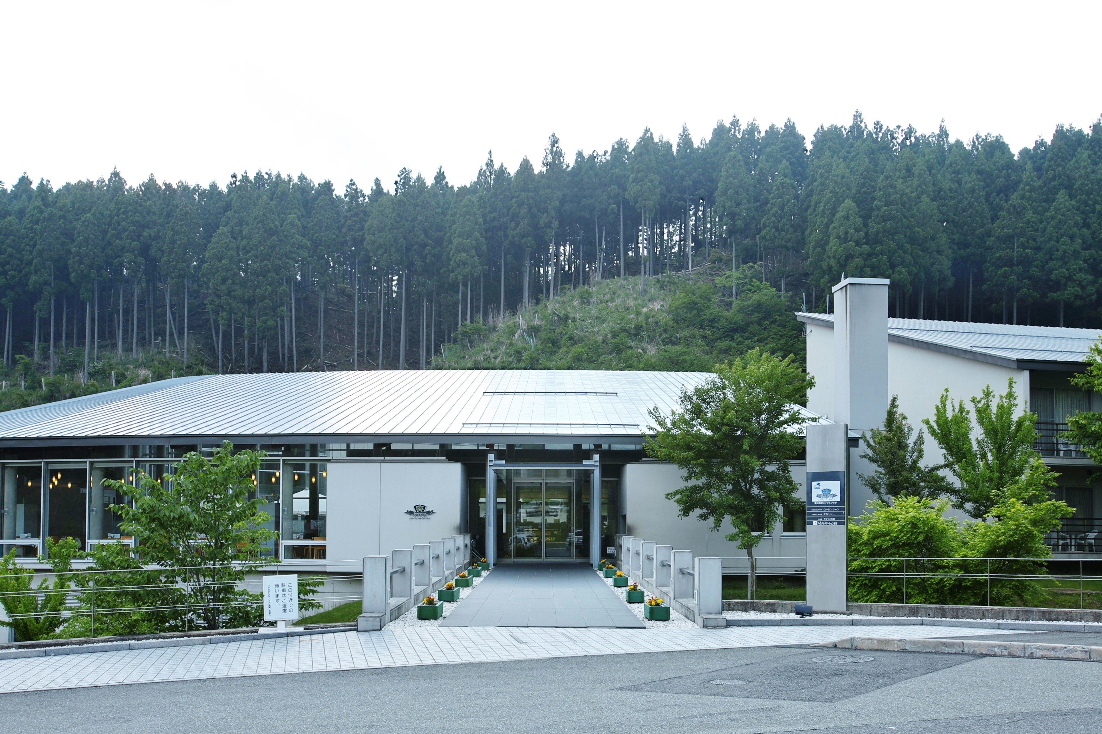 ラドン温泉が人気の宿泊拠点「フォレストステーション波賀」