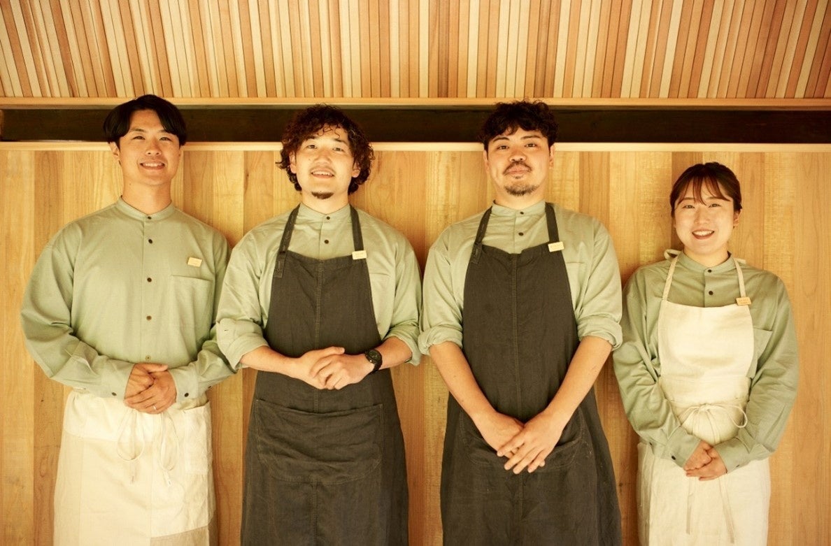 ©︎Daisuke Takashige|Satologueスタッフ(左から秋山、髙波、駒ヶ嶺、末水)