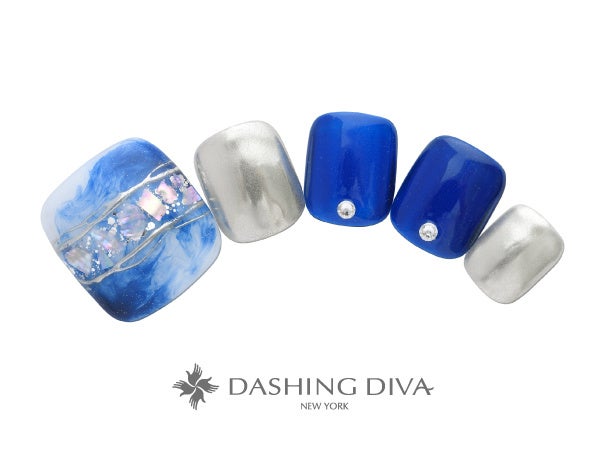 鮮やかブルー×ミラーでスタイリッシュにカリブの海辺を感じて