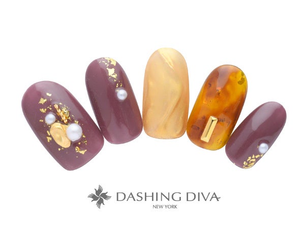 落ち着いた色味と大人っぽい雰囲気のべっ甲＆マットミラー